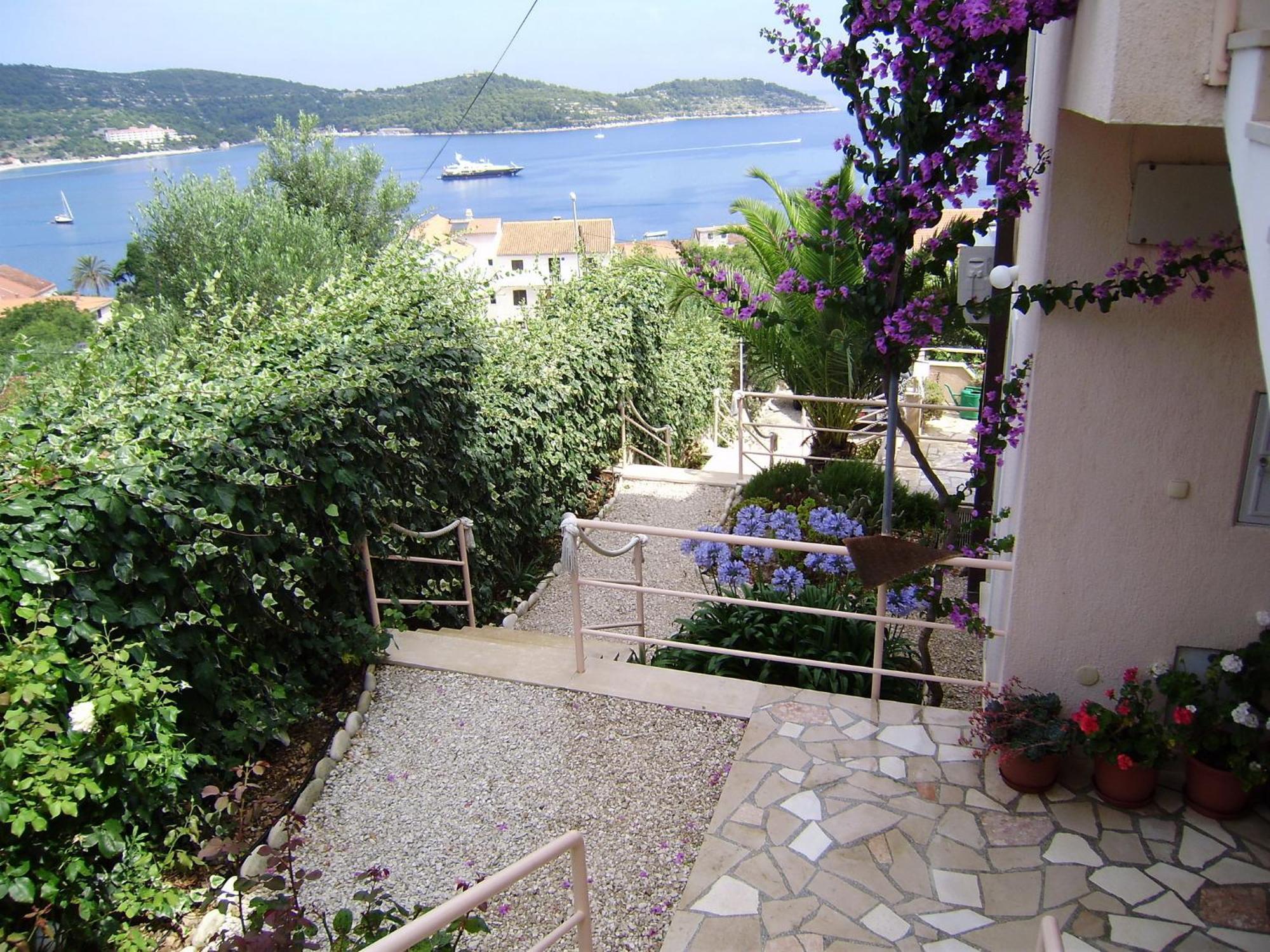 Villa Kate Vis Exterior photo